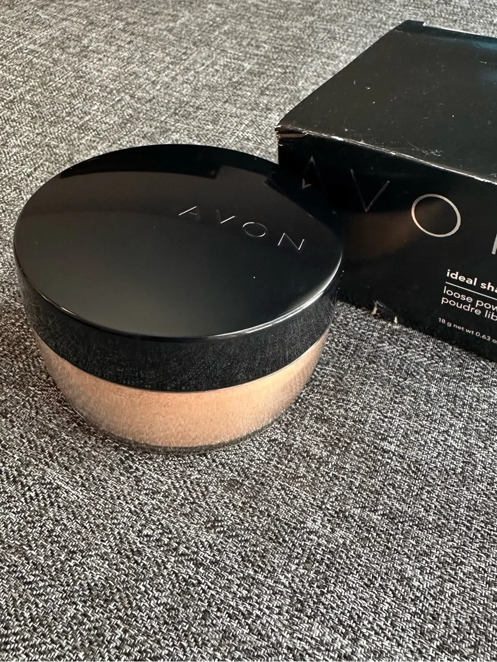 NEW Avon Ideal Shade Loose Powder Medium P205 18g .63oz SEALED NOS 2008